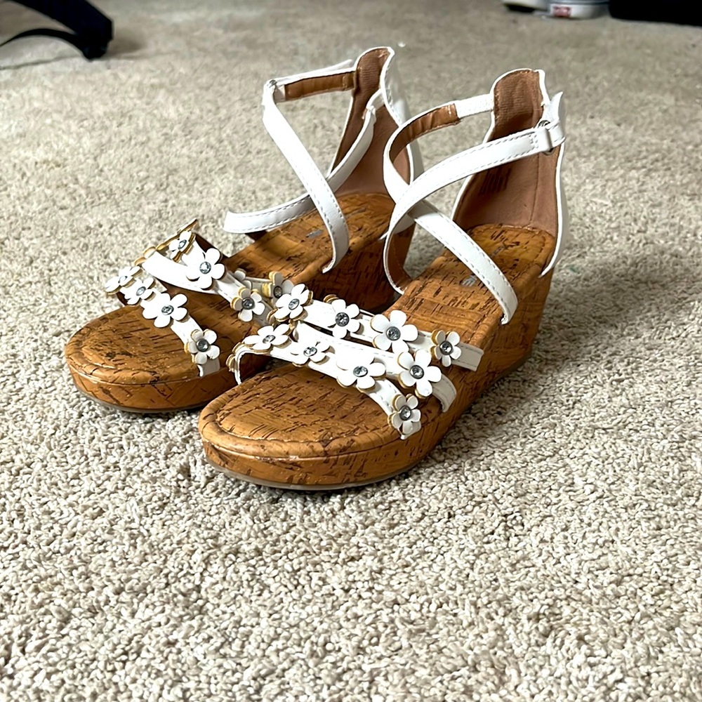 American eagle wedges size kids 3